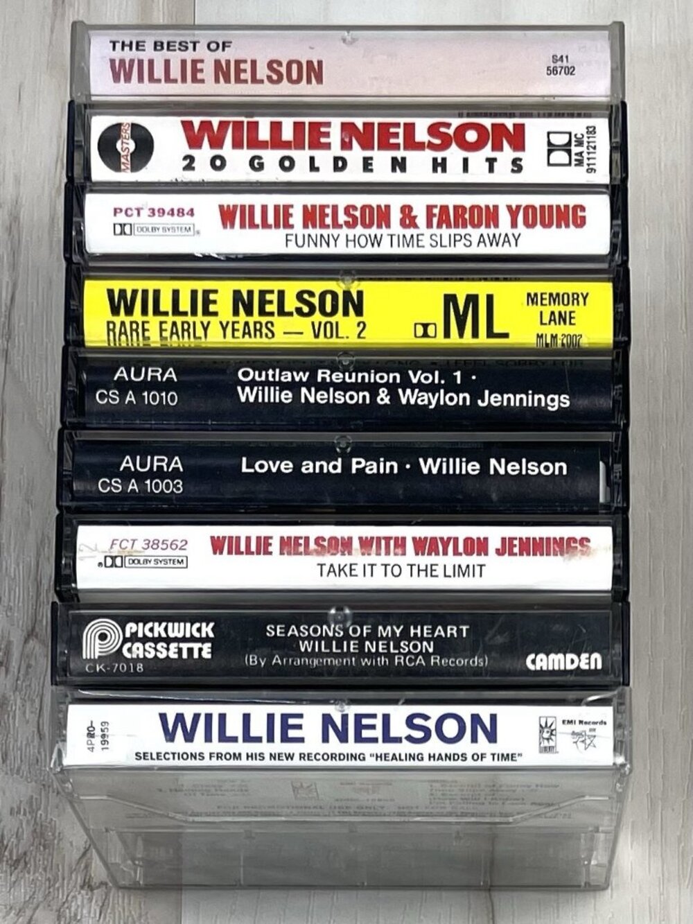Lot 9 Willie Nelson CASSETTES Season of My Heart Love & Pain Outlaw Reunion ++